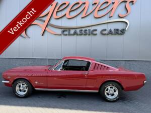 Image 1/50 of Ford Mustang 390 GTA (1966)