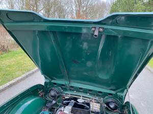 Image 47/66 of Triumph TR 4 (1964)