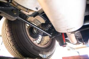 Bild 9/73 von Aston Martin V8 EFi Volante (1987)