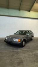 Bild 7/81 von Mercedes-Benz 250 TD (1992)