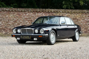 Imagen 11/50 de Jaguar XJ 12 (1985)