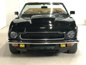 Immagine 7/32 di Aston Martin V8 Volante (1982)