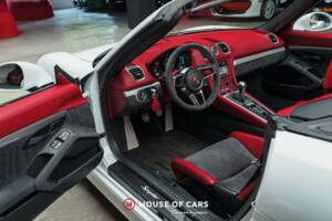 Image 16/25 of Porsche Boxster Spyder (2016)