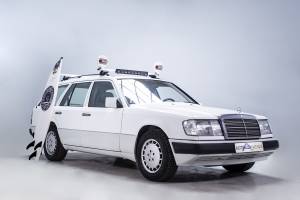 Image 5/40 of Mercedes-Benz 300 TE (1991)