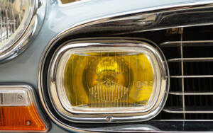 Image 27/88 of Peugeot 404 Coupé (1968)
