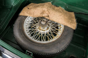 Image 44/50 of MG MGB (1964)