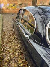 Image 18/51 of Jaguar 420 (1967)