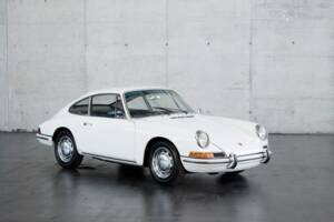 Immagine 22/50 di Porsche 912 (1966)