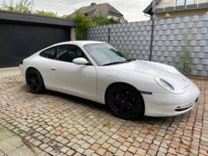 Bild 8/17 von Porsche 911 Carrera 4 (1999)