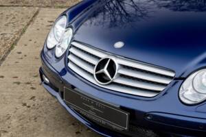 Image 14/42 of Mercedes-Benz SL 65 AMG (2006)