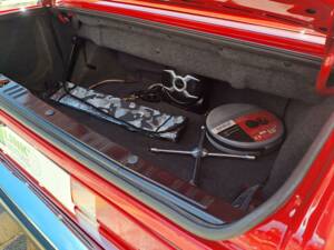 Immagine 31/50 di BMW 320i (1989)