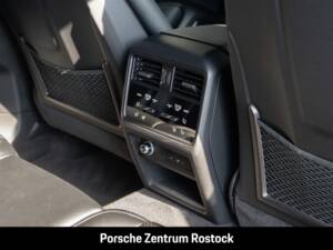 Imagen 13/34 de Porsche Cayenne Turbo S E-Hybrid (2023)