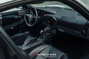 Image 16/24 of Porsche 911 Carrera (2004)