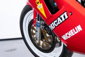 Image 21/41 de Ducati DUMMY (1990)