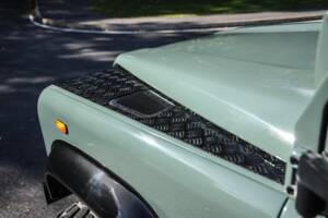 Image 19/21 de Land Rover Defender 90 Td5 (1999)