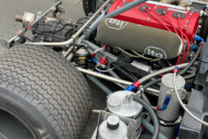 Image 19/27 of Lola T212 (1971)