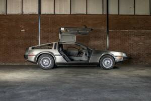 Image 9/66 of DeLorean DMC-12 (1981)
