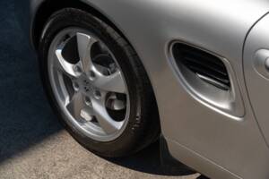 Image 15/73 of Porsche Boxster (2001)