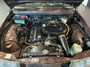 Image 17/21 of Mercedes-Benz 230 E (1983)