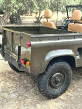 Image 2/25 of Land Rover 90 (1986)