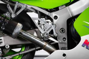 Image 32/49 of Kawasaki ZX-R 750 (1994)