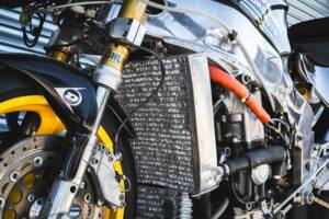 Bild 24/50 von Kawasaki ZX-R 750 (1989)