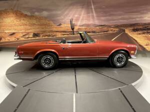 Image 10/35 de Mercedes-Benz 280 SL (1969)