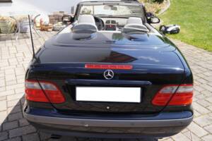 Bild 14/17 von Mercedes-Benz CLK 320 (1998)