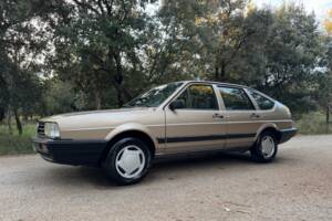 Image 6/57 of Volkswagen Passat 2.0 (1987)