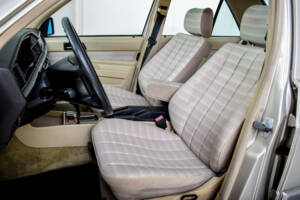 Bild 32/50 von Mercedes-Benz 190 D 2.5 Turbo (1989)