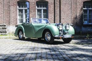 Image 1/30 of Triumph 2000 Roadster (1949)