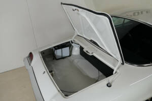 Image 24/32 of Mazda 110 S Cosmo Sport (1968)