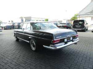 Image 6/21 of Mercedes-Benz 280 SE (1969)