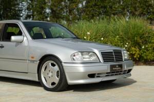 Image 17/50 of Mercedes-Benz C 36 AMG (1995)