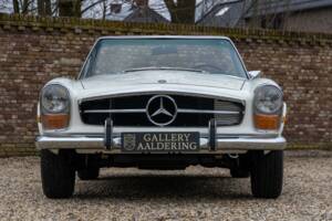 Bild 22/50 von Mercedes-Benz 280 SL (1970)