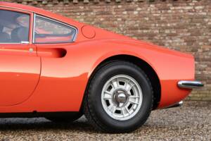 Image 22/50 de Ferrari Dino 246 GT (1970)