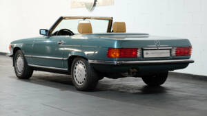 Immagine 3/42 di Mercedes-Benz 560 SL (1989)
