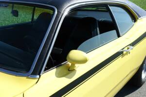 Image 30/57 of Plymouth Duster (1970)