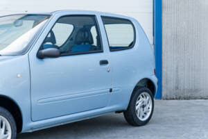 Image 24/99 of FIAT Seicento Young (2001)