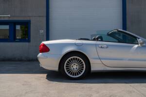 Image 21/86 de Mercedes-Benz SL 500 (2002)