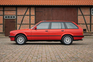 Bild 10/37 von BMW 316i Touring (1991)