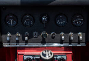 Image 17/24 of Jaguar E-Type 3.8 (1963)