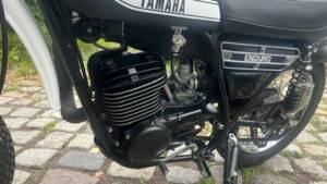 Image 6/10 of Yamaha RD 250 (1976)