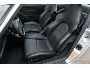 Bild 8/29 von Porsche 911 Carrera 4S (1998)