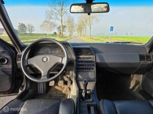Bild 15/42 von Alfa Romeo 164 2.0i V6 Turbo (1992)