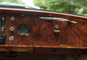 Image 18/27 of Bentley S 1 (1956)
