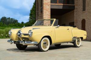 Image 1/50 of Studebaker Champion Regal DeLuxe Convertible (1950)