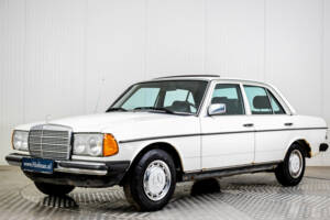 Bild 1/46 von Mercedes-Benz 240 D (1982)