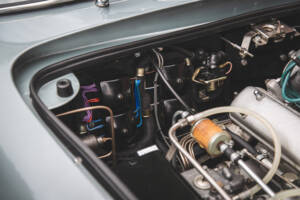 Image 13/37 de Aston Martin DB 5 (1964)