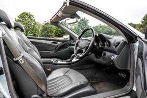 Image 38/40 of Mercedes-Benz SL 55 AMG (2002)